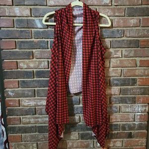 Black and Red Houndstooth Vest Cardigan Wrap